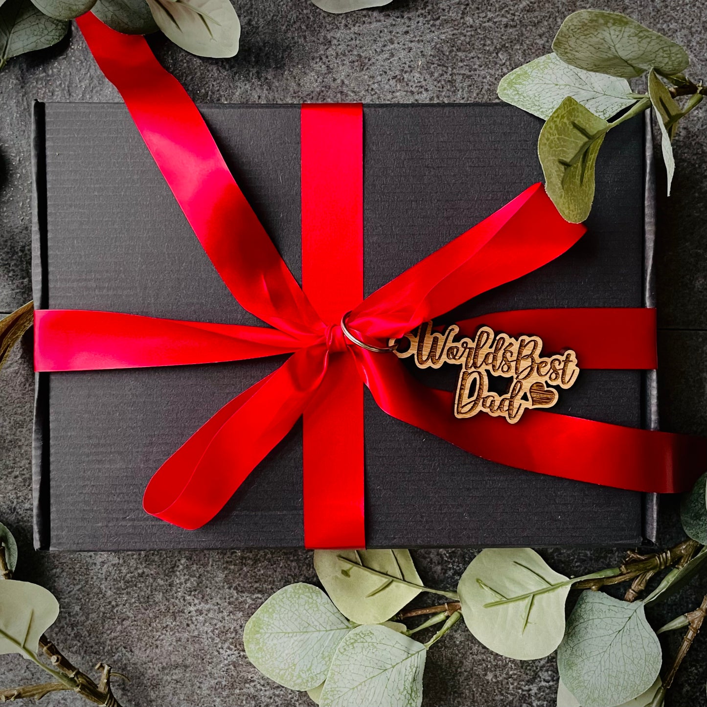 Luxury Father's Day Chocolate Hamper Gift - 20 FULL SIZE Chocolate Bars - Fathers day Gift Box - Dad Grandad Grandpa Step Dad Gift