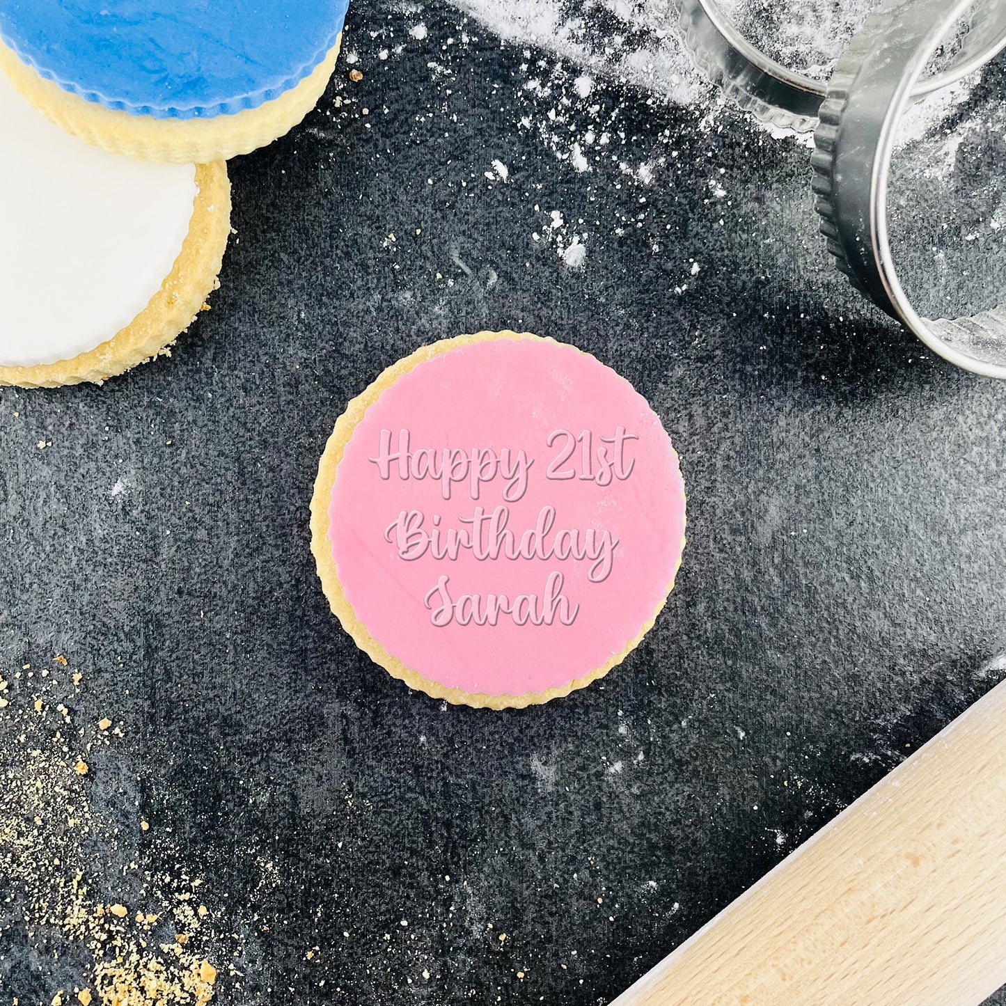 Personalised Name and Age Happy Birthday Icing Stamp Embosser Stamp Fondant for Biscuits, Cookies, Cupcake Topper Decoration Stencil