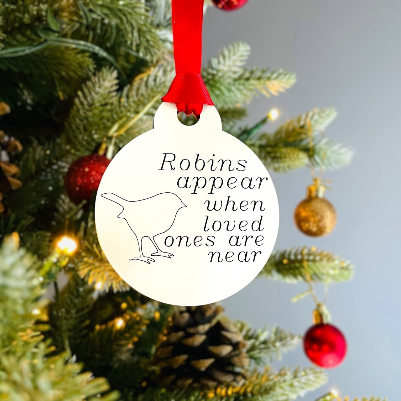 Robin's Appear When Loved Ones are Near - Wooden Bauble
