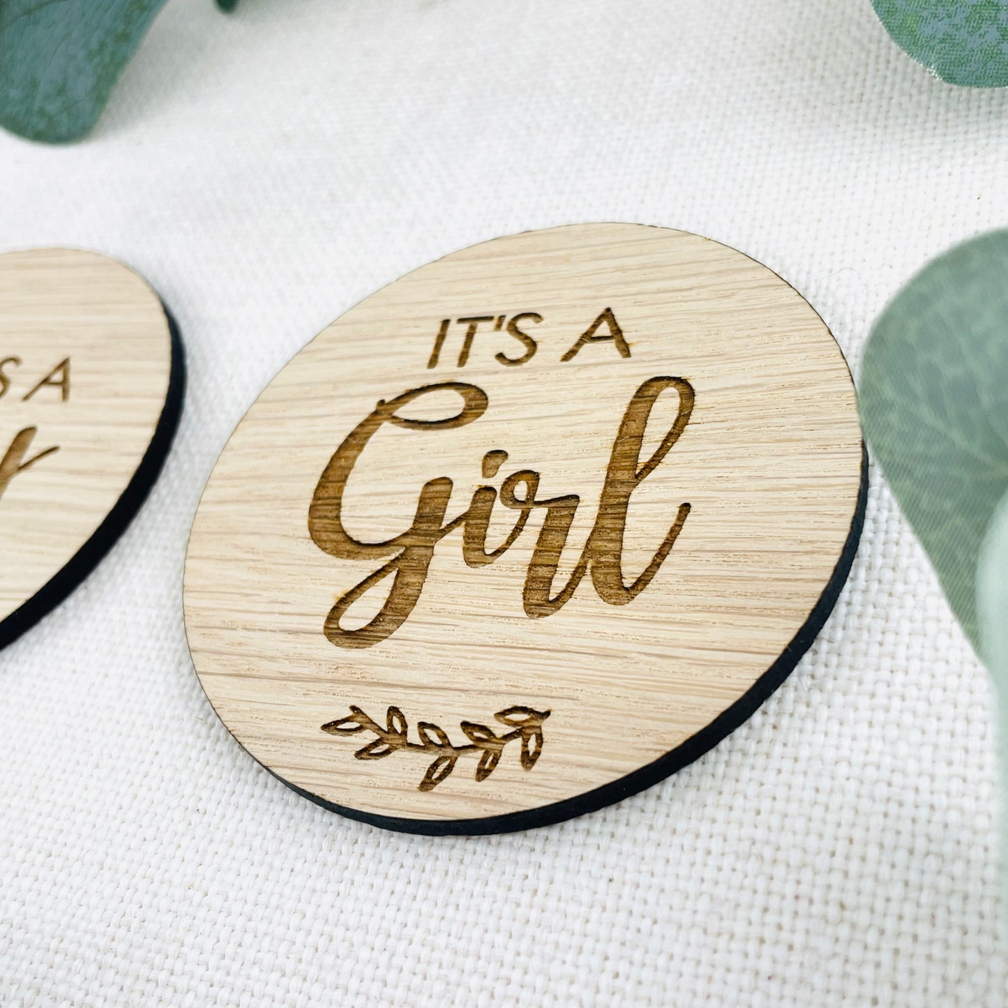 Gender Reveal Disk Gift | It's a Girl | Sustainable Wooden Oak | Pregnancy Announcement Disk Baby Arrival Shower