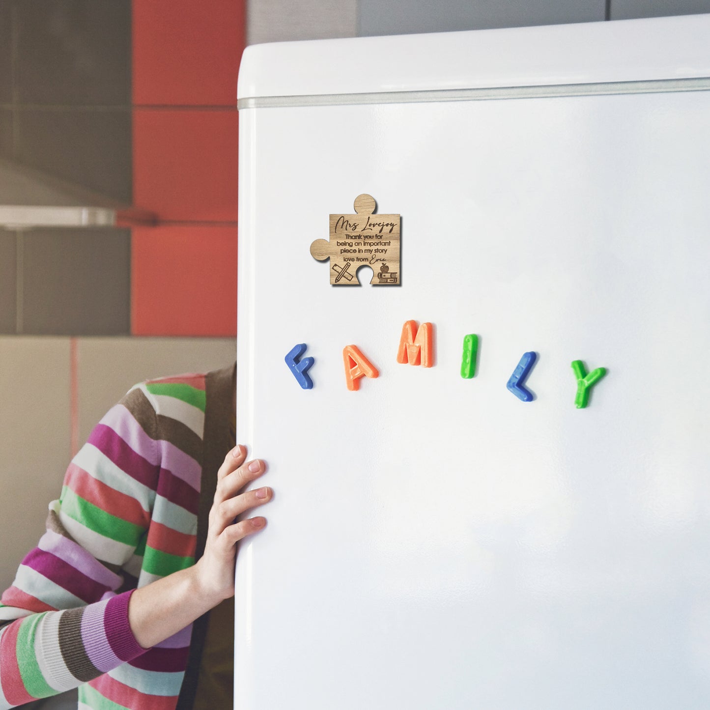 Personalised Thank you Teacher Magnet – Jigsaw Piece Teacher Gift with Apple, Books & Pencil Motif – Custom Name Fridge Magnet Keepsake