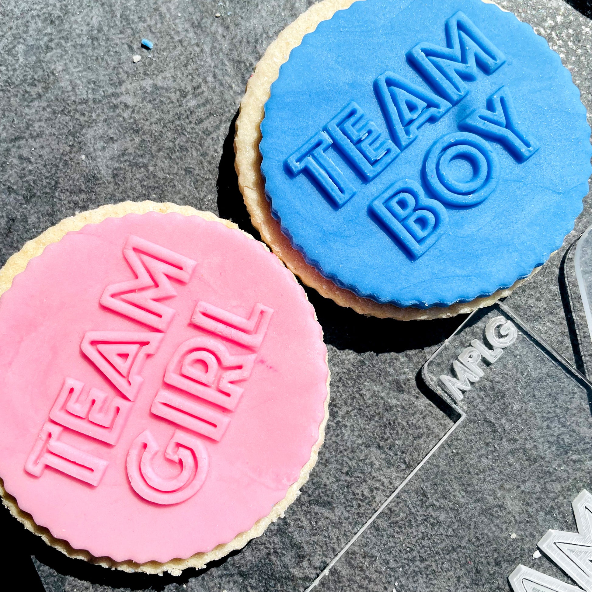 Team Girl/Boy Icing Stamp Embosser Stamp Fondant for Biscuits, Cookies, Cupcake Topper Decorations Stencil for Baby Shower Gender Reveal