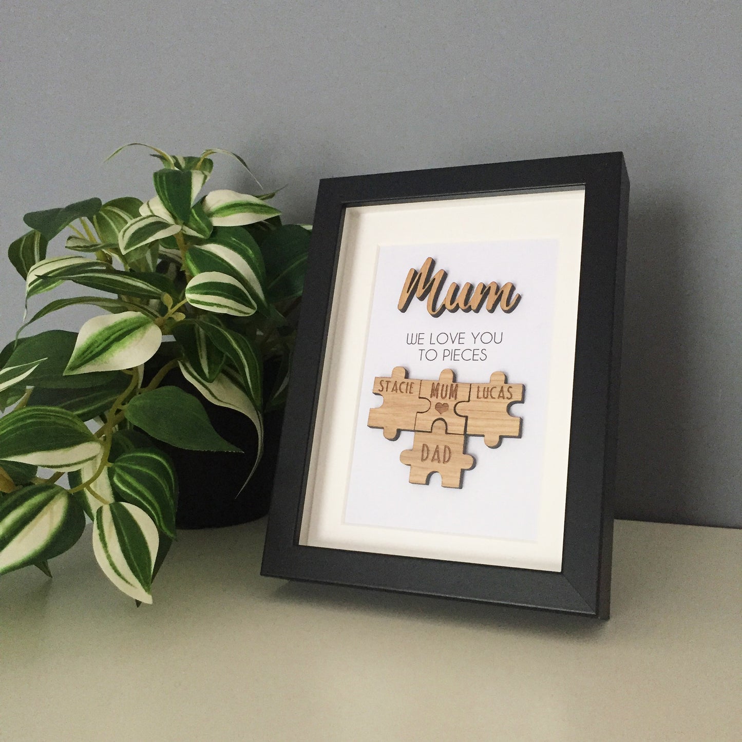 Personalised Mum / Mummy 'We Love You To Pieces' Wooden Mothers Day Christmas Birthday Puzzle Pieces Family Box Frame Add your family names