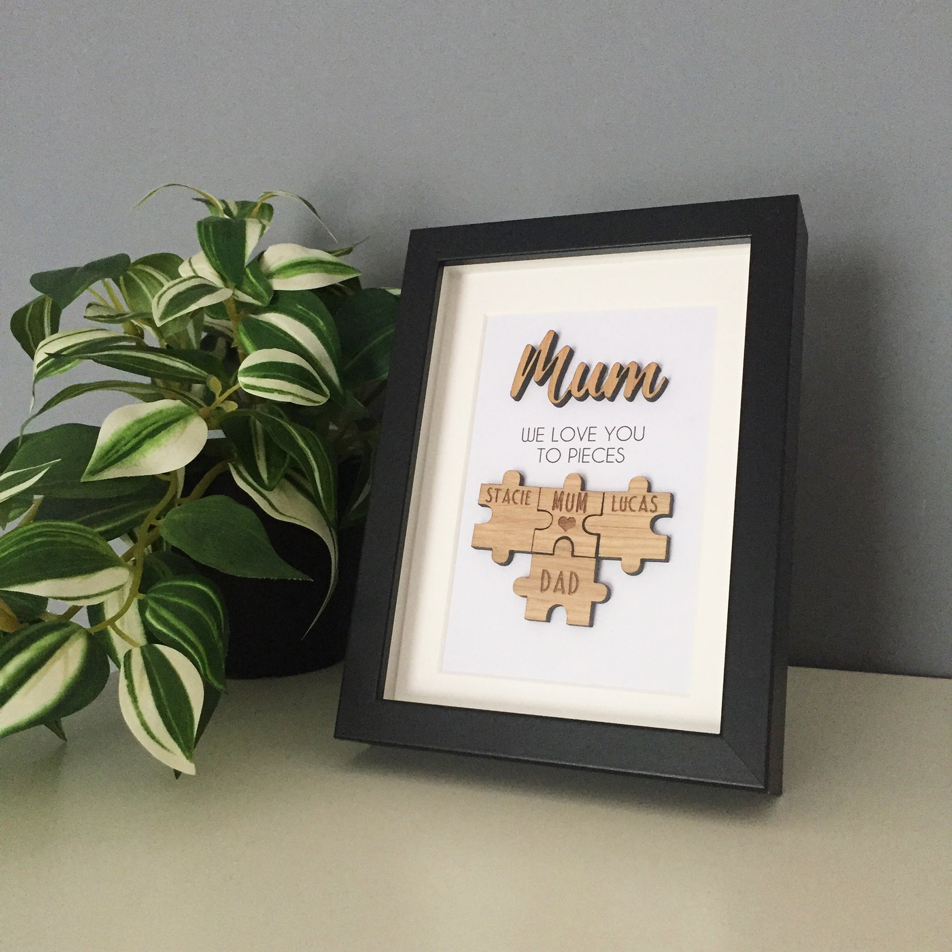 Personalised Mum / Mummy 'We Love You To Pieces' Wooden Mothers Day Christmas Birthday Puzzle Pieces Family Box Frame Add your family names