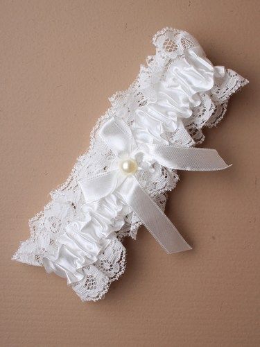 Plain Ivory Off White Bridal Garter - Wedding Garter Gift for the Bride to Be - Wedding Ideas Presents Wedding Day Hen Party Engagement
