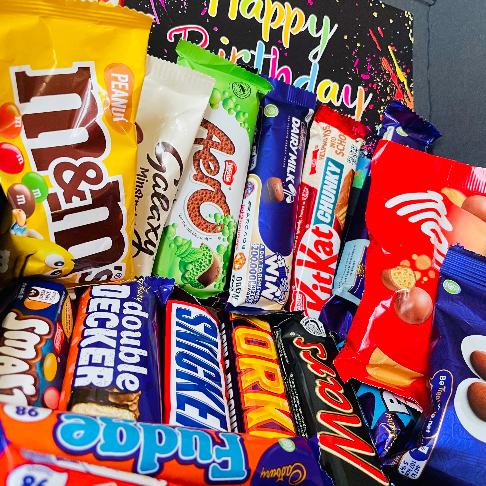 Luxury Birthday Chocolate Hamper Gift - 20 FULL SIZE Chocolate Bars  - Chocolate Gift - Birthday Box