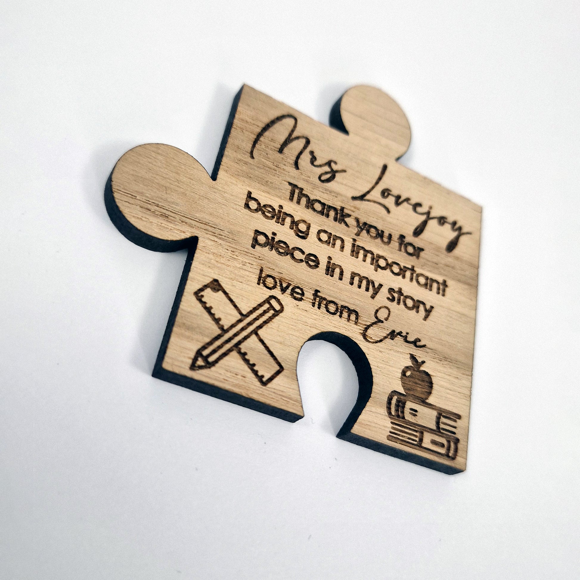 Personalised Thank you Teacher Magnet – Jigsaw Piece Teacher Gift with Apple, Books & Pencil Motif – Custom Name Fridge Magnet Keepsake